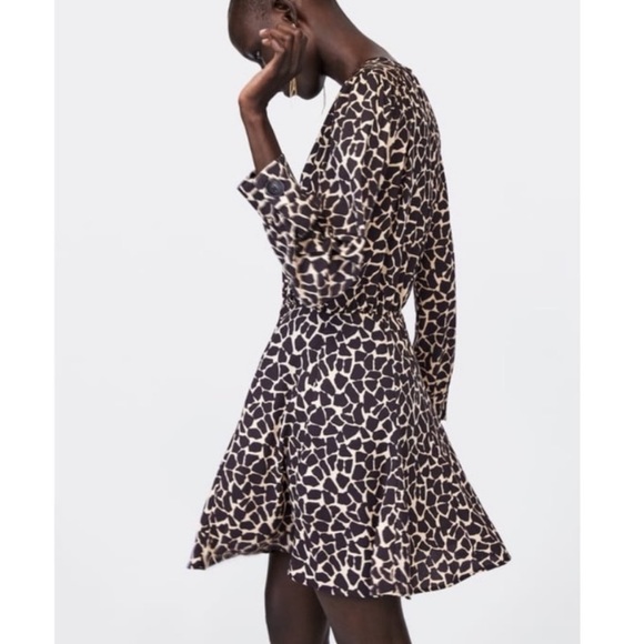 Satin button down animal print dress - Picture 4 of 7